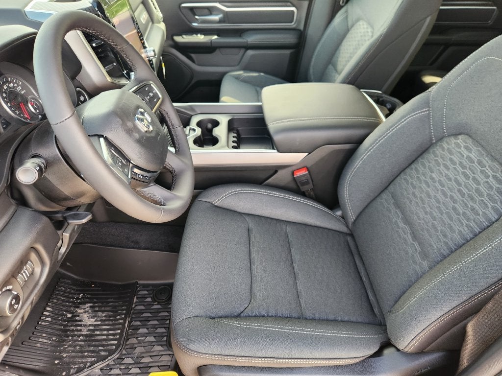 2027 RAM Ram 1500 RAM 1500 LONE STAR CREW CAB 4X4 5'7' BOX