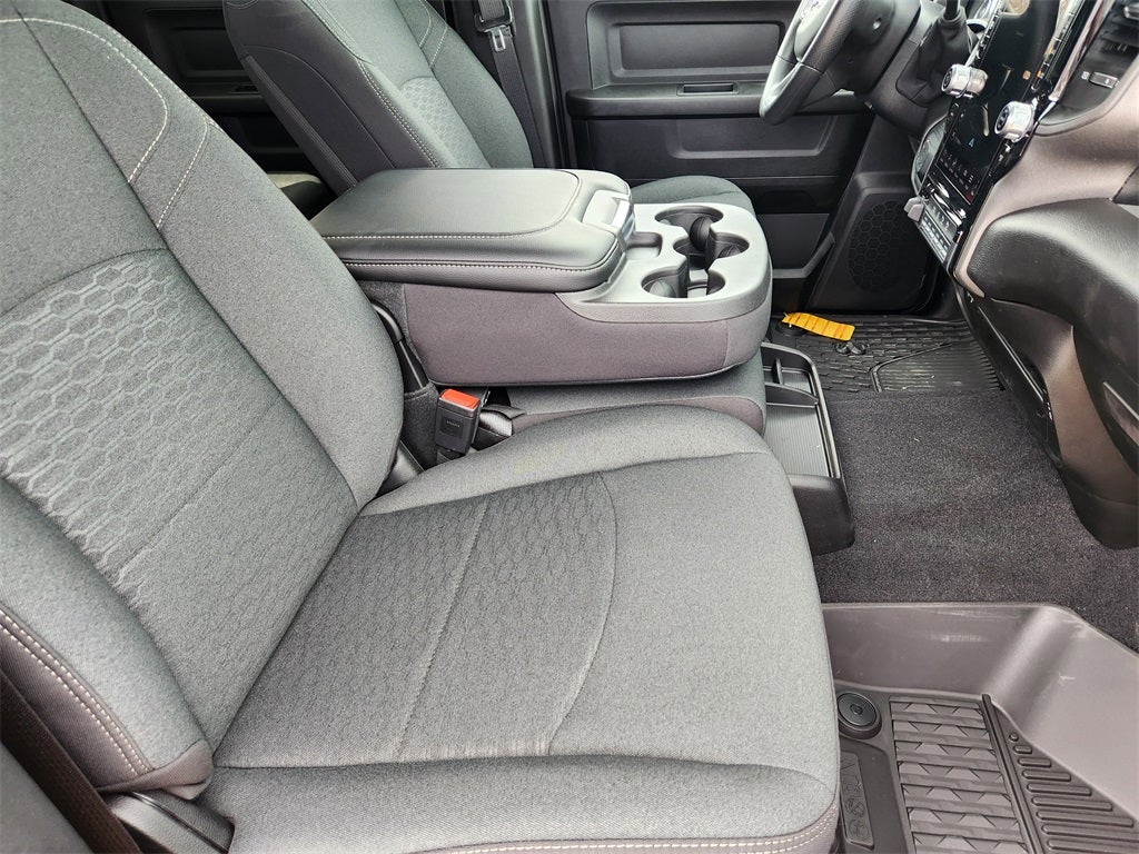 2026 RAM Ram 2500 RAM 2500 BLACK EXPRESS CREW CAB 4X4 8' BOX