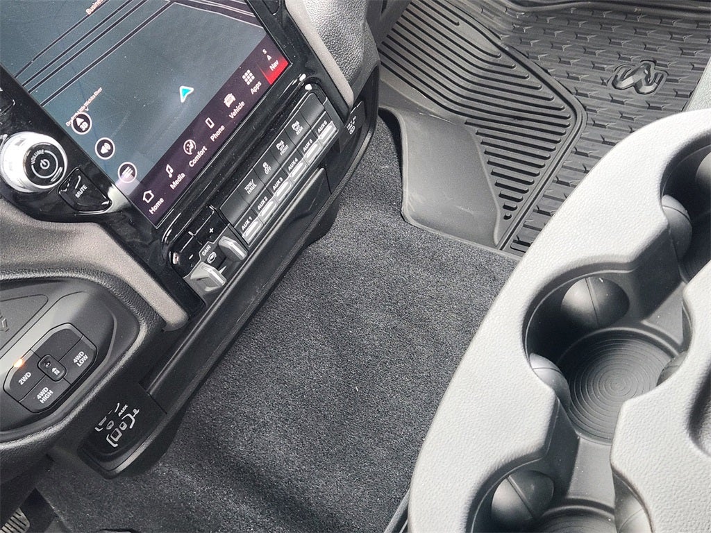 2026 RAM Ram 2500 RAM 2500 BLACK EXPRESS CREW CAB 4X4 8' BOX