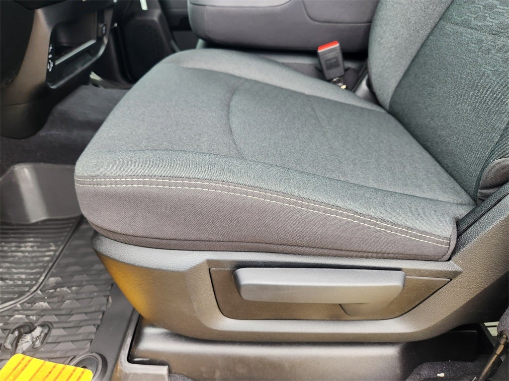 2026 RAM Ram 2500 RAM 2500 BLACK EXPRESS CREW CAB 4X4 8' BOX