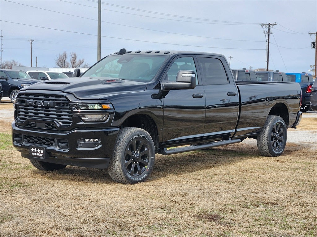 2026 RAM Ram 2500 RAM 2500 BLACK EXPRESS CREW CAB 4X4 8' BOX