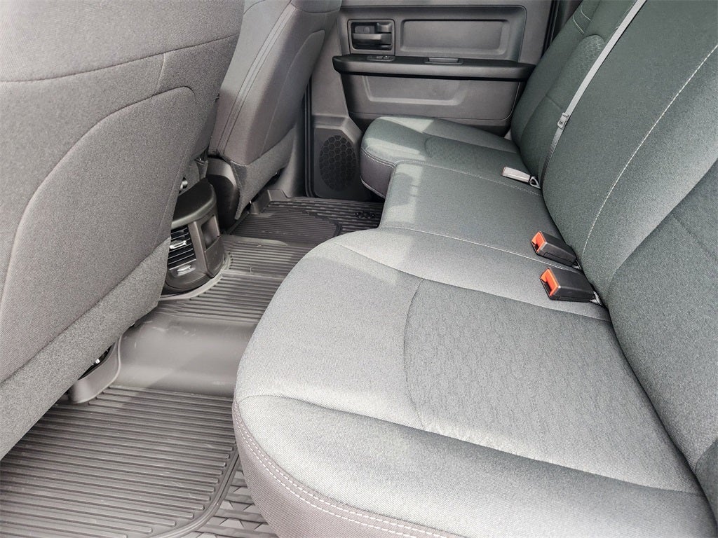 2026 RAM Ram 2500 RAM 2500 BLACK EXPRESS CREW CAB 4X4 8' BOX