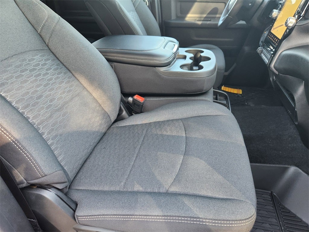 2026 RAM Ram 2500 RAM 2500 BLACK EXPRESS CREW CAB 4X4 8' BOX