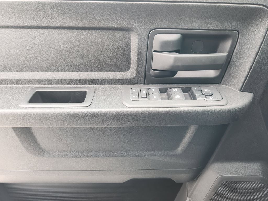 2026 RAM Ram 3500 Chassis Cab RAM 3500 TRADESMAN CREW CAB CHASSIS 4X4 60' CA