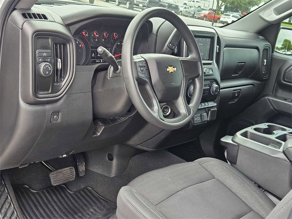 2022 Chevrolet Silverado 1500 2WD Crew Cab Short Bed Custom