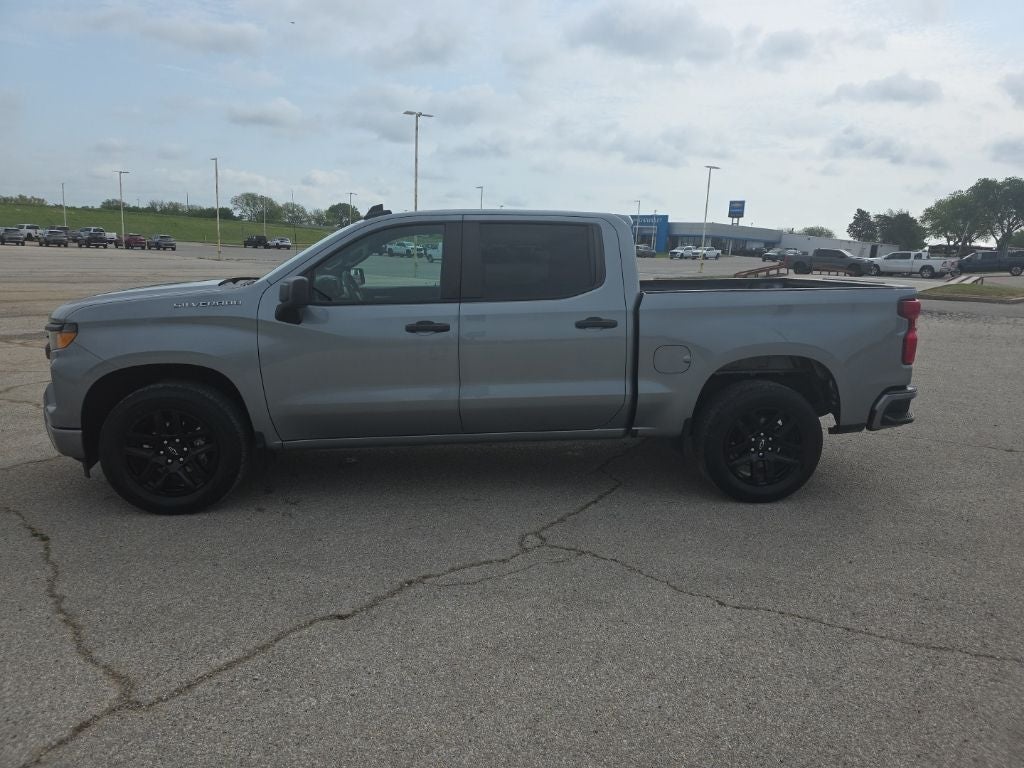 2023 Chevrolet Silverado 1500 2WD Crew Cab Short Bed Custom