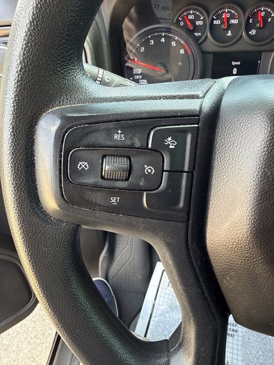 2023 Chevrolet Silverado 1500 4WD Crew Cab Short Bed Custom