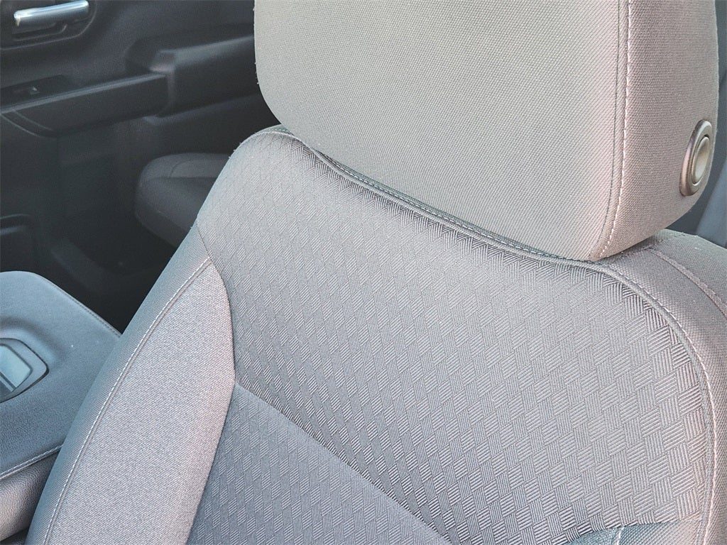 2022 Chevrolet Silverado 1500 4WD Crew Cab Short Bed Custom