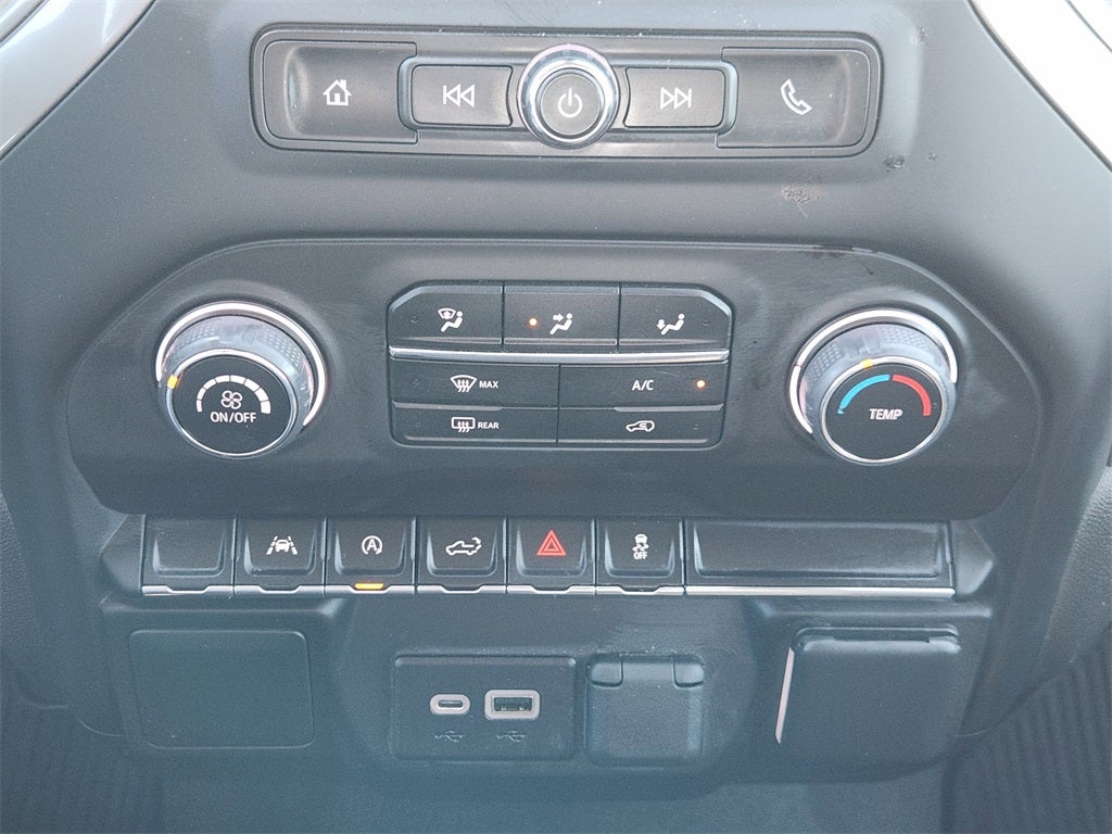 2022 Chevrolet Silverado 1500 4WD Crew Cab Short Bed Custom