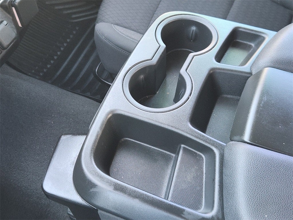 2022 Chevrolet Silverado 1500 4WD Crew Cab Short Bed Custom