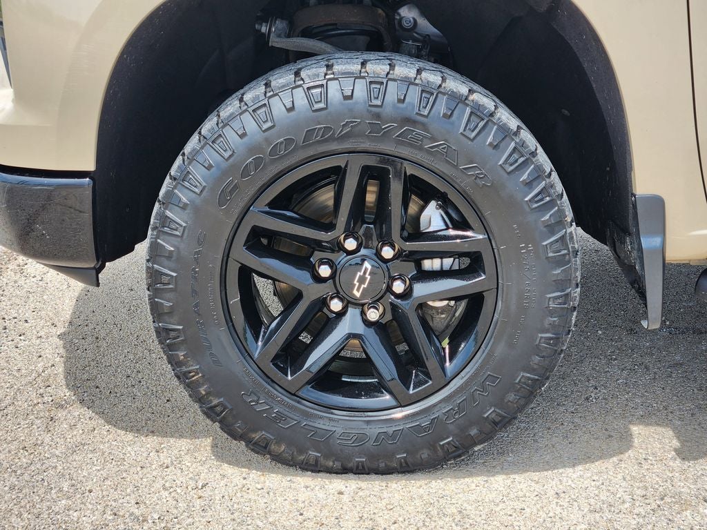 2022 Chevrolet Silverado 1500 4WD Crew Cab Short Bed Custom Trail Boss