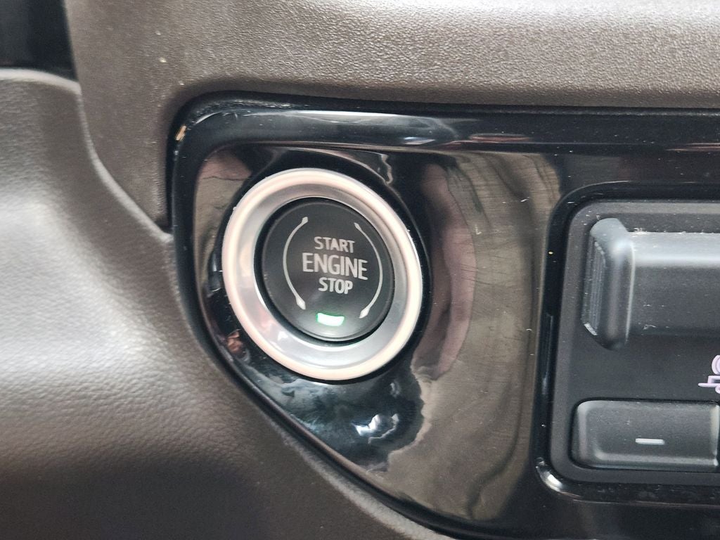 2022 Chevrolet Silverado 1500 4WD Crew Cab Short Bed RST