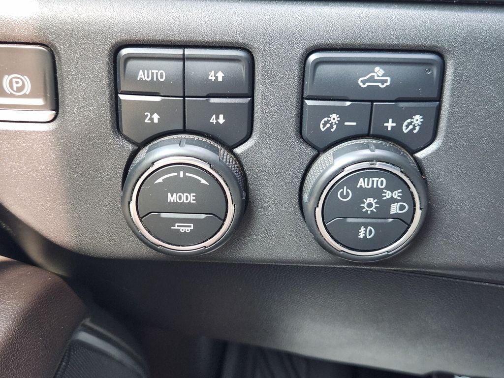 2023 Chevrolet Silverado 1500 4WD Crew Cab Short Bed LT Trail Boss