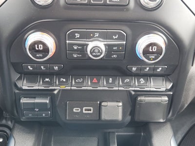 2022 GMC Sierra 1500 Limited 4WD Crew Cab Short Box AT4