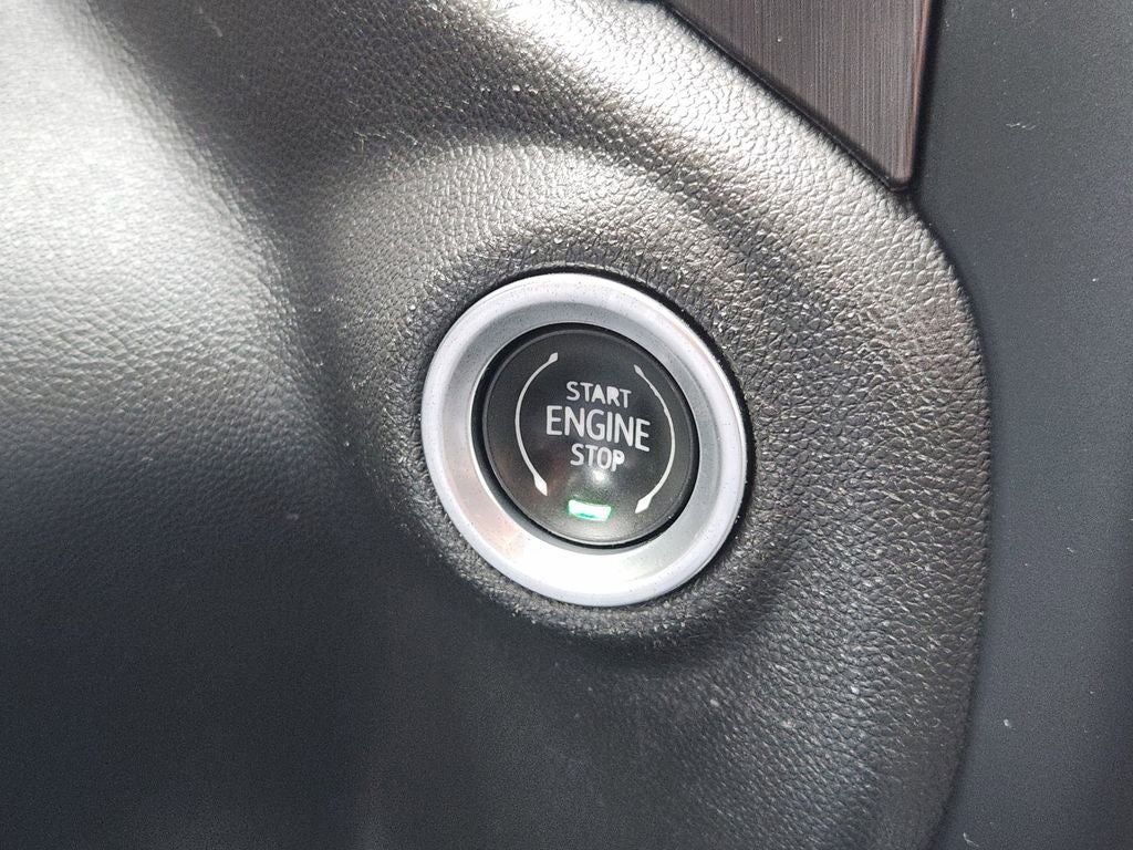 2022 GMC Sierra 1500 Limited 4WD Crew Cab Short Box AT4