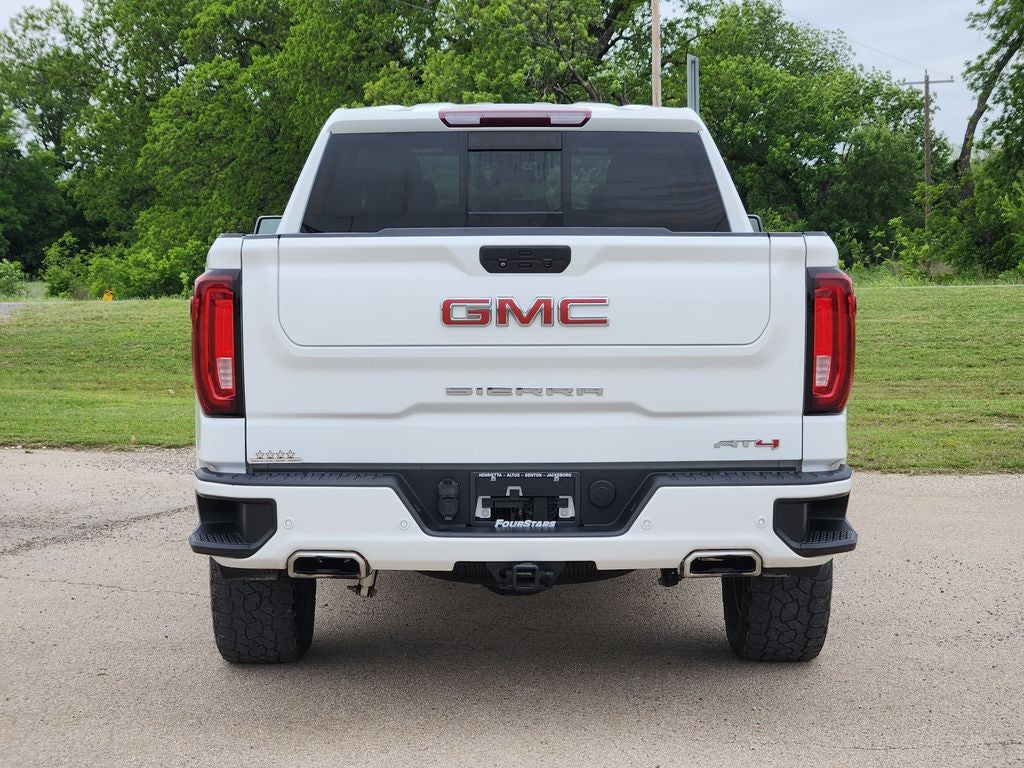2022 GMC Sierra 1500 Limited 4WD Crew Cab Short Box AT4