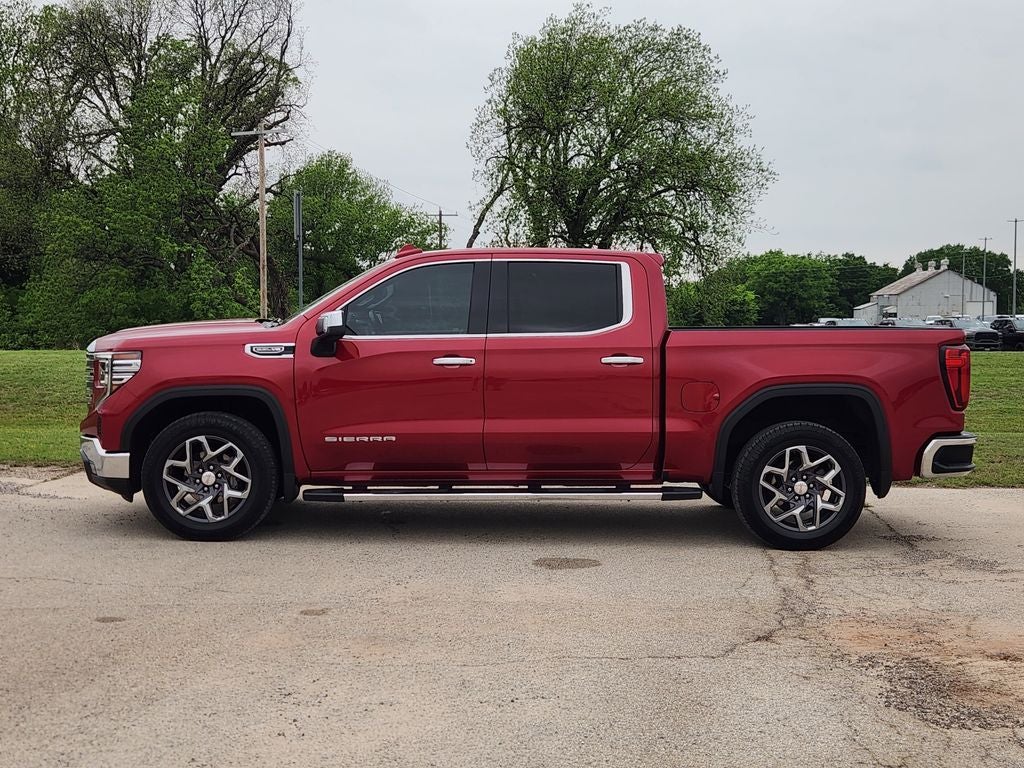 2023 GMC Sierra 1500 2WD Crew Cab Short Box SLT