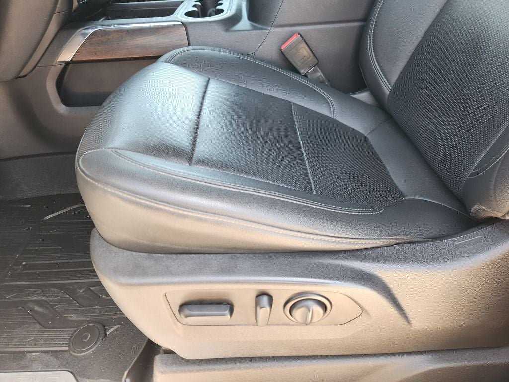 2021 GMC Sierra 1500 4WD Crew Cab Short Box SLT