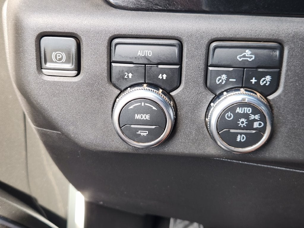 2023 GMC Sierra 1500 4WD Crew Cab Short Box Elevation with 3SB