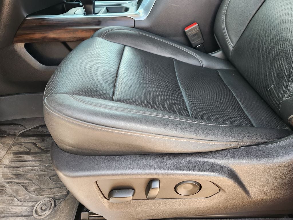 2023 GMC Sierra 1500 4WD Crew Cab Short Box SLT