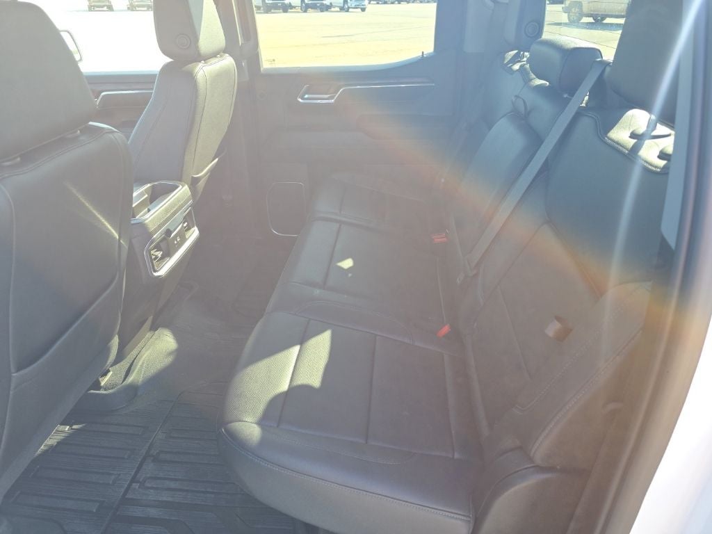 2023 GMC Sierra 1500 4WD Crew Cab Short Box SLT