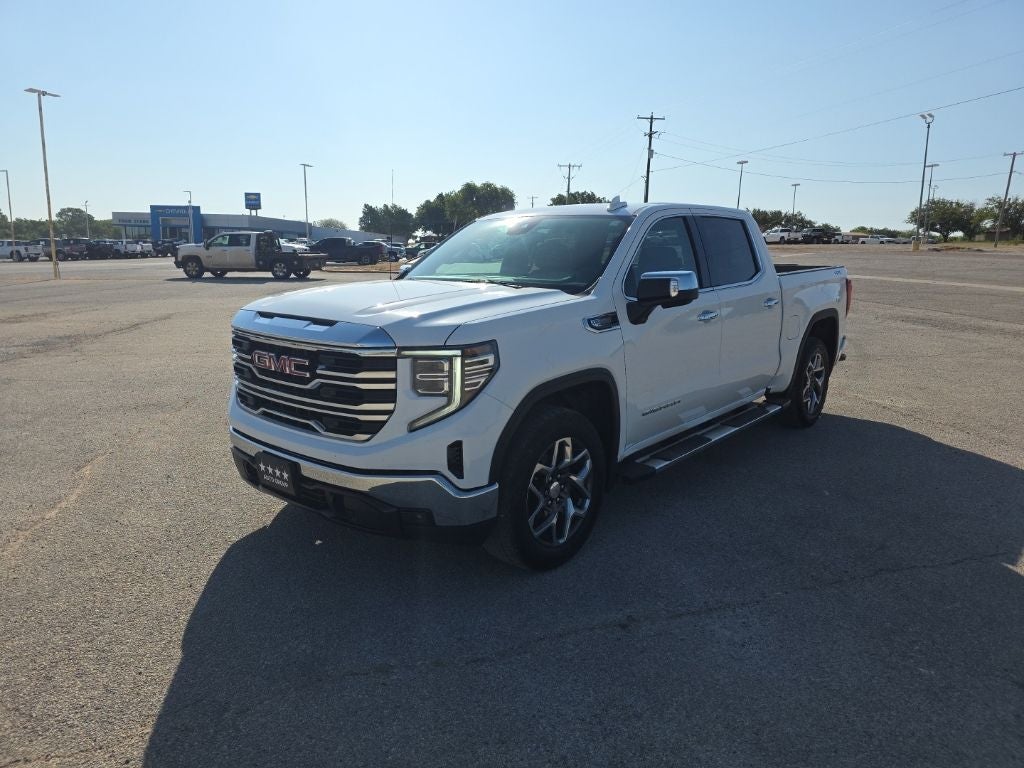 2023 GMC Sierra 1500 4WD Crew Cab Short Box SLT