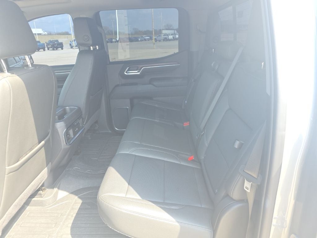 2024 GMC Sierra 1500 4WD Crew Cab Short Box SLT