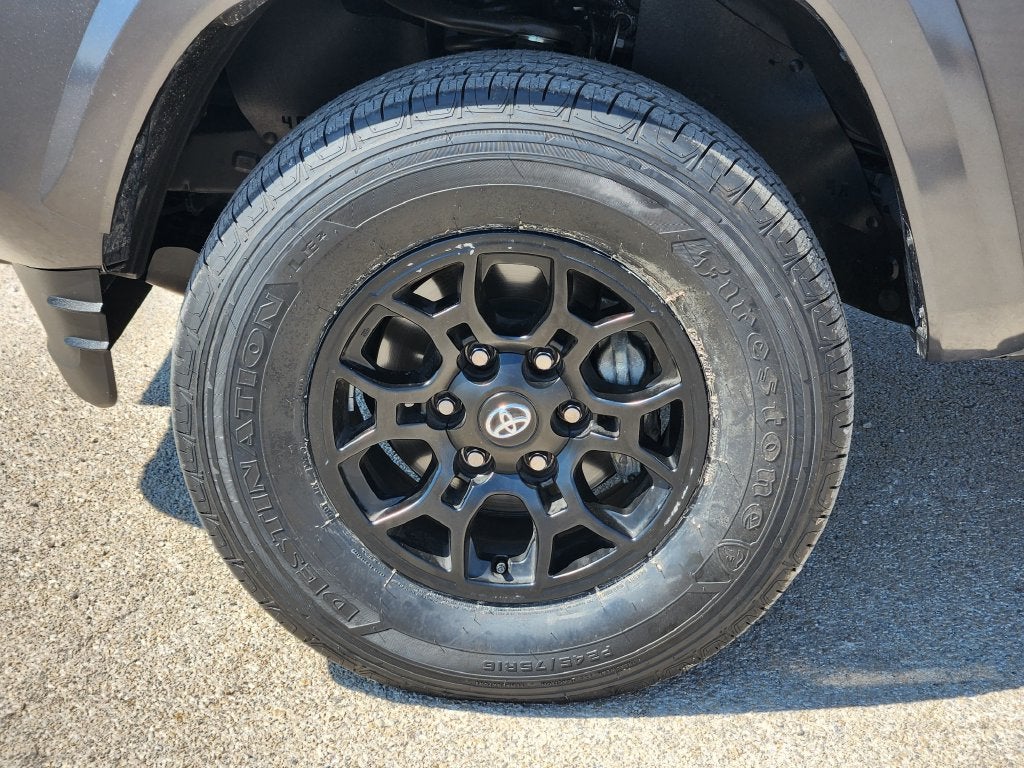 2022 Toyota Tacoma SR5 V6