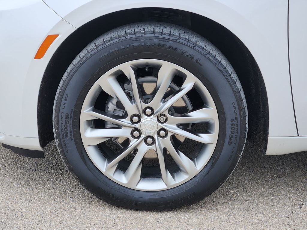 2022 Buick Enclave FWD Avenir