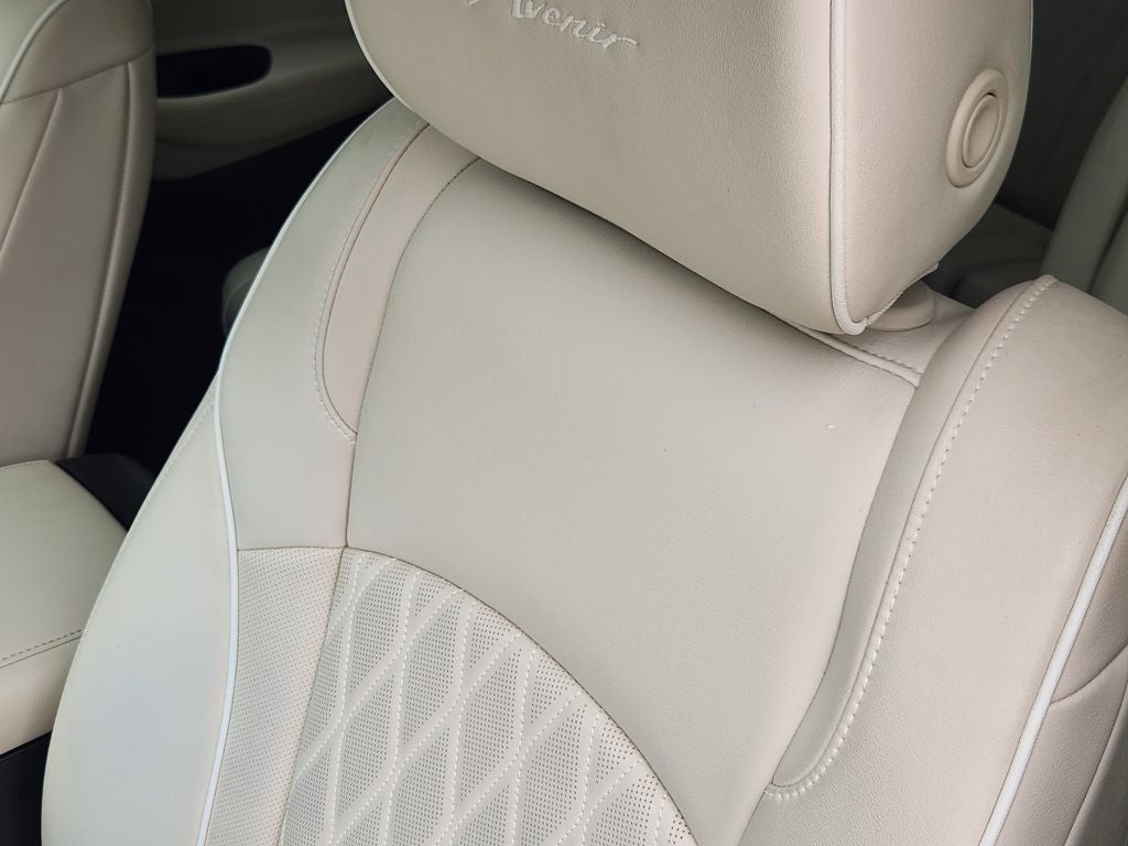2022 Buick Enclave FWD Avenir