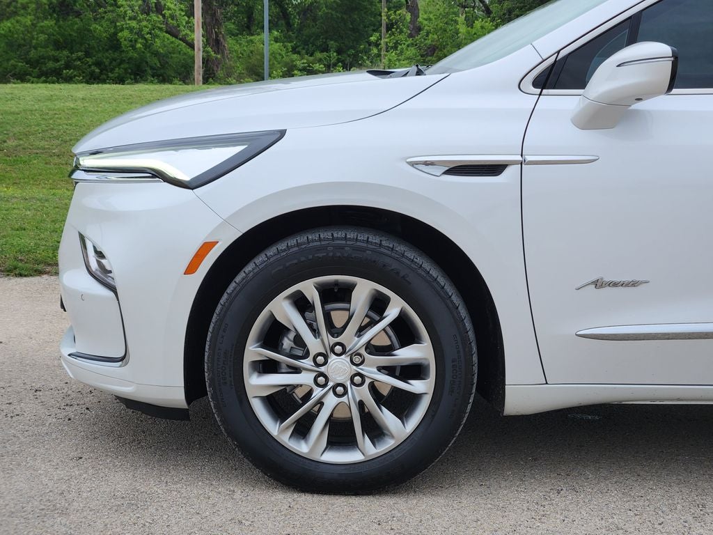 2022 Buick Enclave FWD Avenir