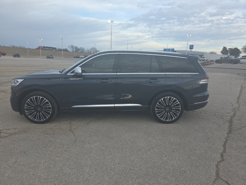 2022 Lincoln Aviator Black Label