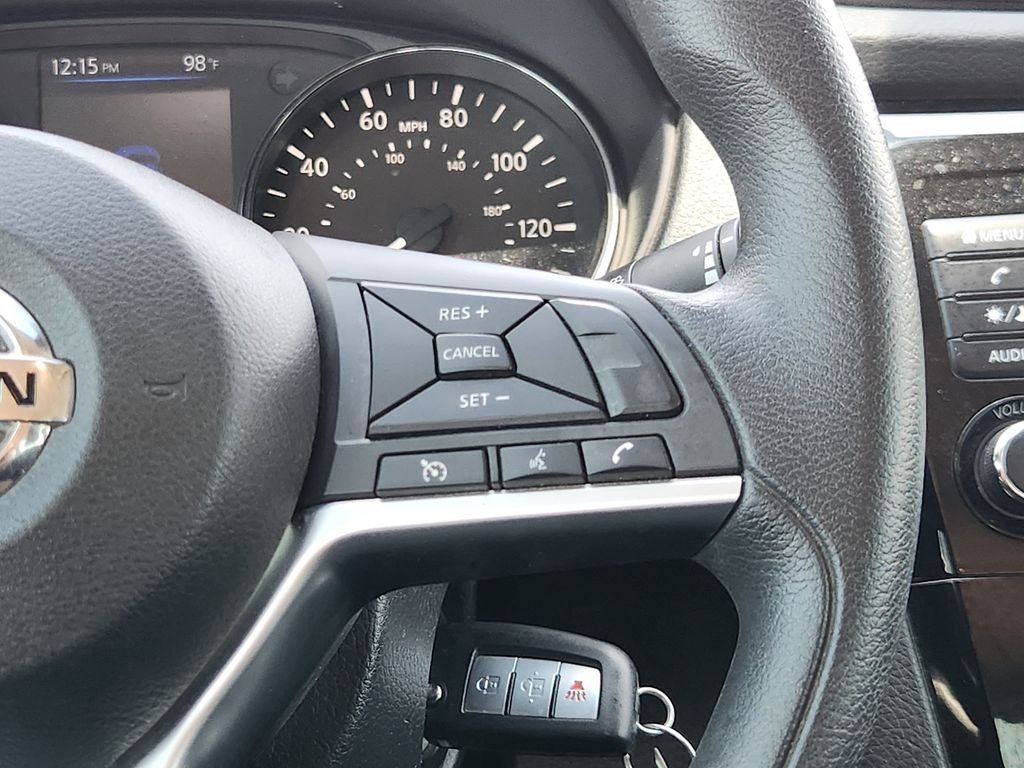 2022 Nissan Rogue Sport S FWD Xtronic CVT