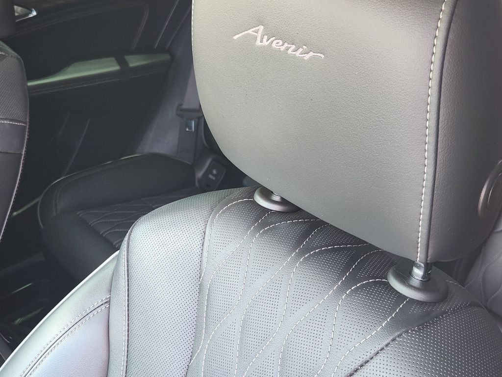 2022 Buick Envision FWD Avenir