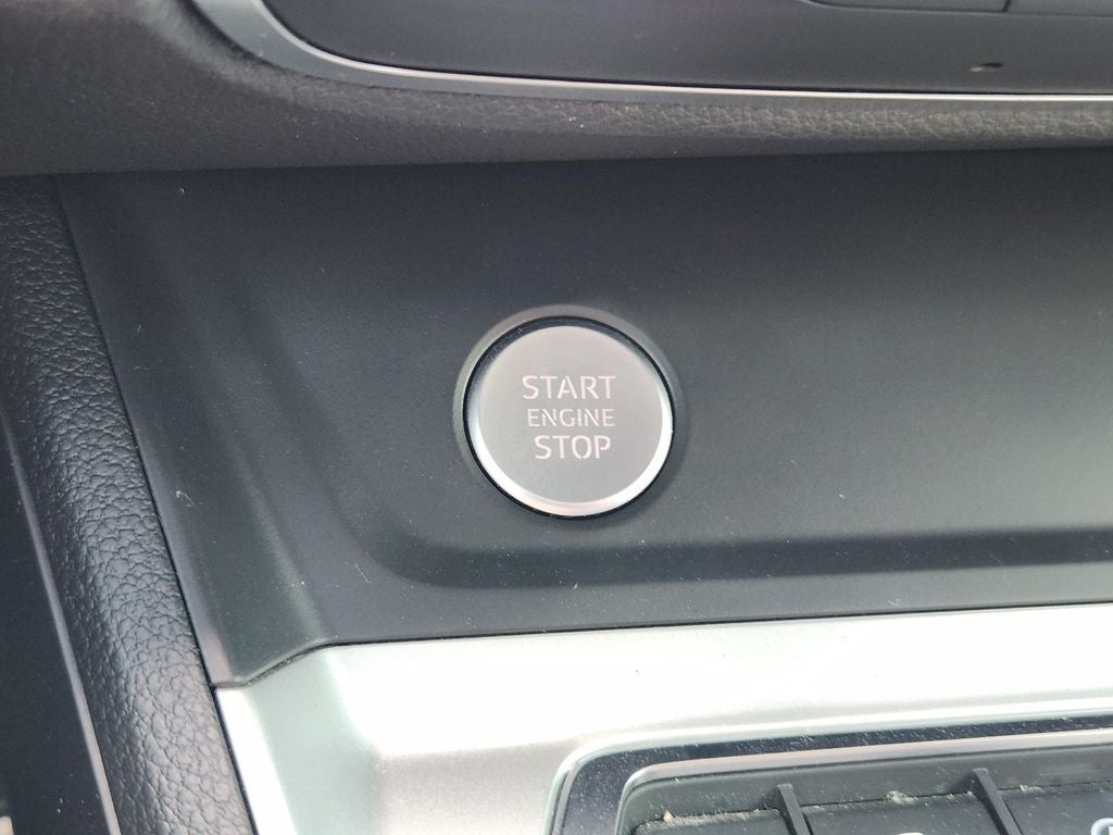 2020 Audi Q3 Premium Plus 45 TFSI S line quattro Tiptronic
